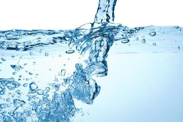 卖净水器的说自来水不卫生会致癌，这是真的吗？4